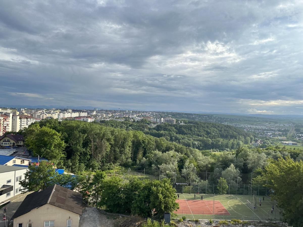 Апартаменти Apartament In Suceava, Zamca Екстер'єр фото